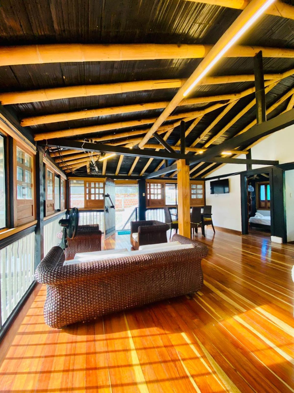 Hotel West California Puerto Espejo المظهر الخارجي الصورة