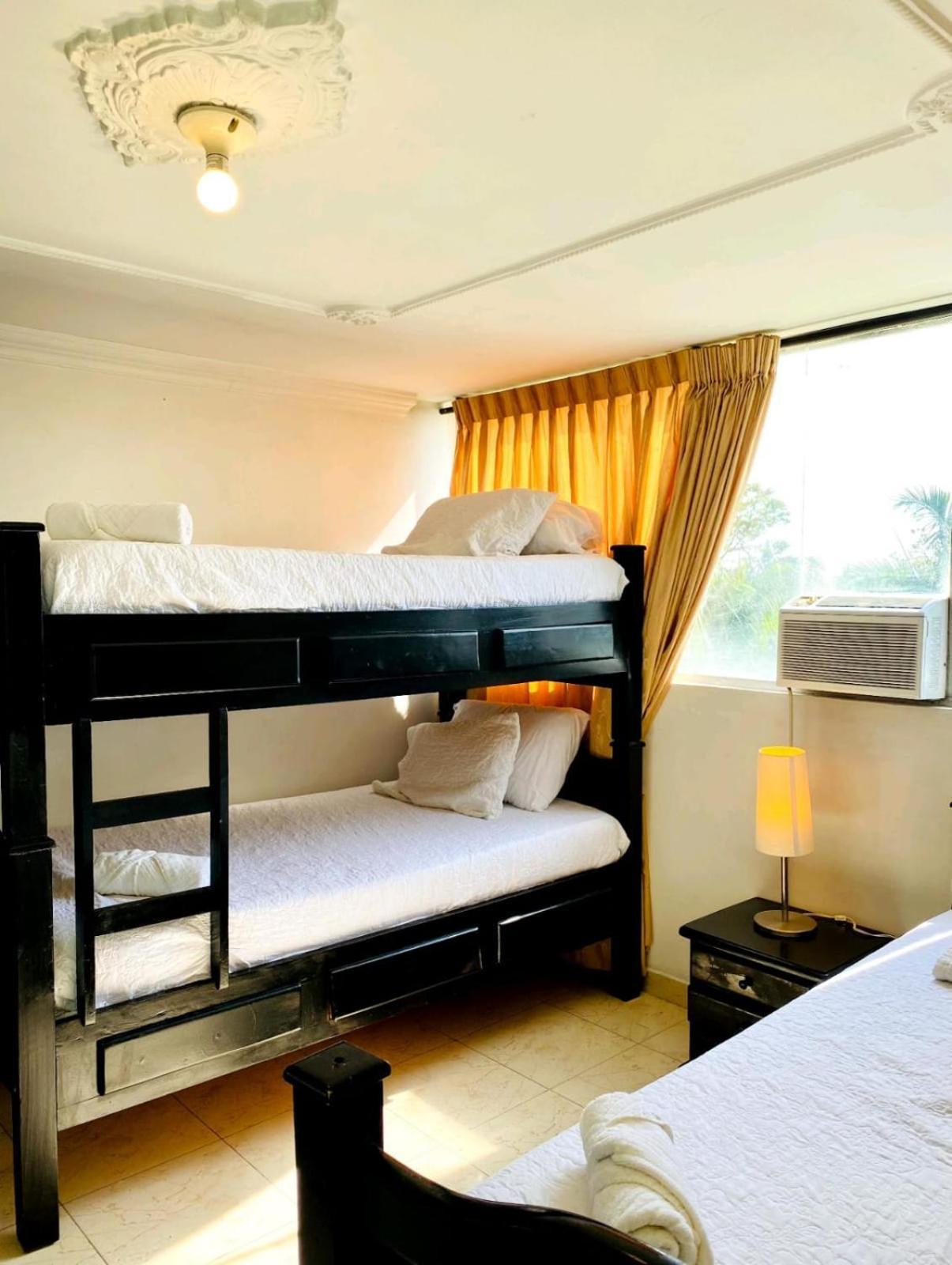 Hotel West California Puerto Espejo المظهر الخارجي الصورة